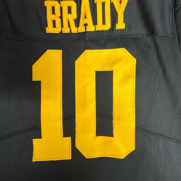 Jordan Michigan Tom Brady Jersey - XXL - Picture 6 of 7